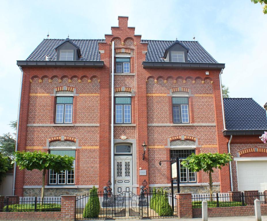 B&B Huyze Max Dilsen-Stokkem Exteriér fotografie
